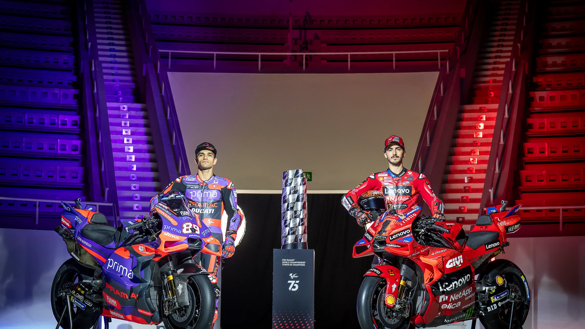 Jorge Martín y Pecco Bagnaia, en el museo de Arte de Cataluña