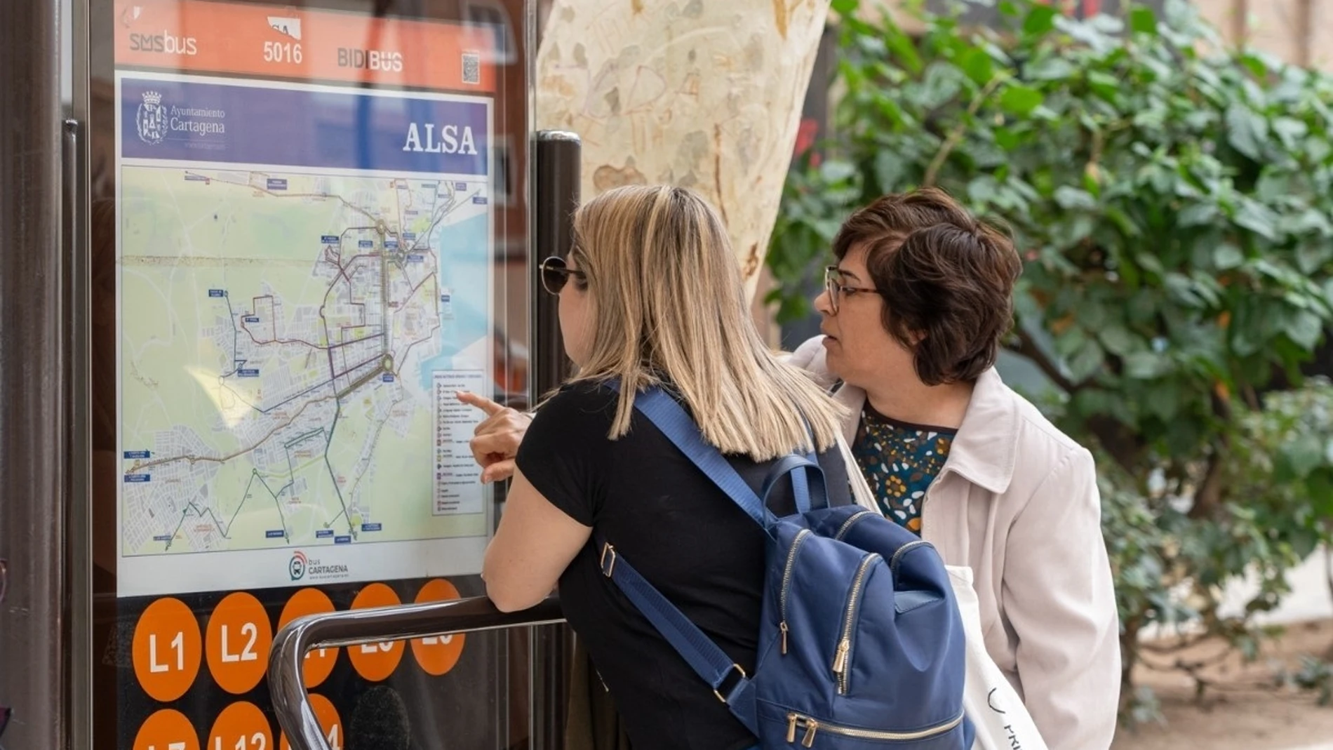Transportes Urbanos de Cartagena recomienda que se compren las tarjetas de bus en los canales oficiales