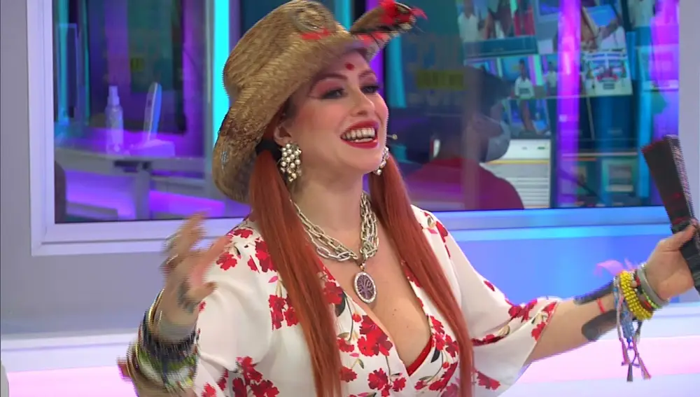 La pitonisa Lu Vargas
