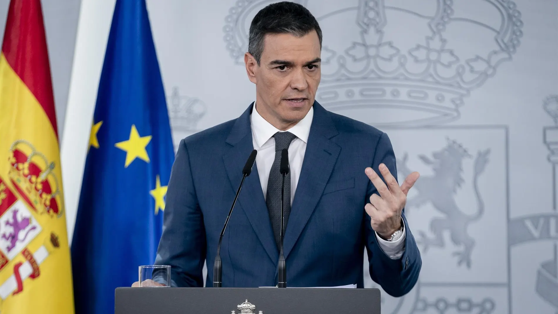 Pedro Sánchez se muestra "consternado" por la tragedia en la residencia de Zaragoza y traslada el pésame a las familias