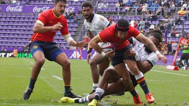 España planta cara y Valladolid vibra en la fiesta del rugby de Zorrilla