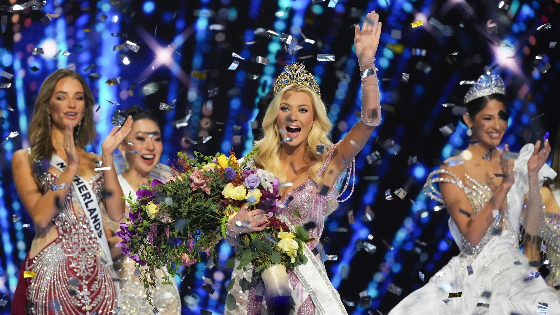 Miss Denmark Victoria Kjær Theilvig waves after winning the 73rd Miss Universe Beauty Pageant in Mexico City, Saturday, Nov. 16, 2024. (AP Photo/Fernando Llano)