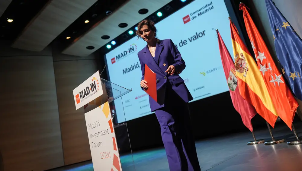 El look de Ayuso.
