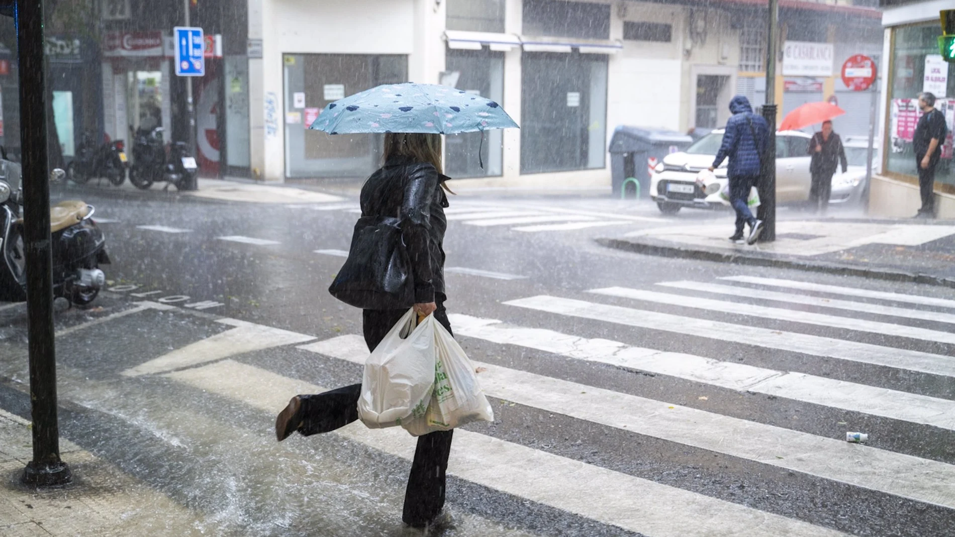 La semana empieza con lluvias en Canarias que llegarán a la Península el miércoles