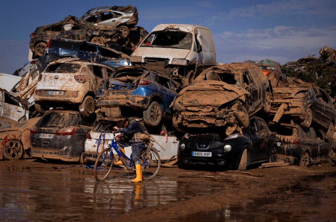 Vista de la localidad de Catarroja este lunes, zona cero de la dana que asoló Valencia hace veinte días. Vista de la localidad de Catarroja este lunes, zona cero de la dana que asoló Valencia hace veinte días.