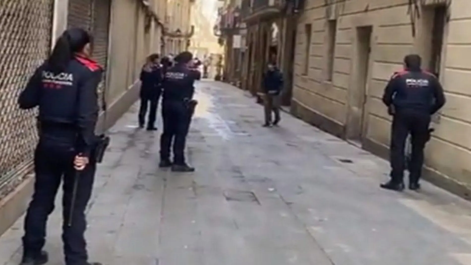 Vídeo: degollan a un hombre en el centro de Barcelona en una reyerta entre marroquíes
