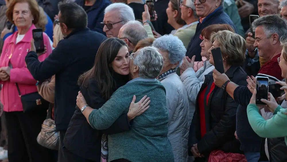Los reyes visitan tres localidades afectadas por la dana: Chiva, Utiel y Letur
