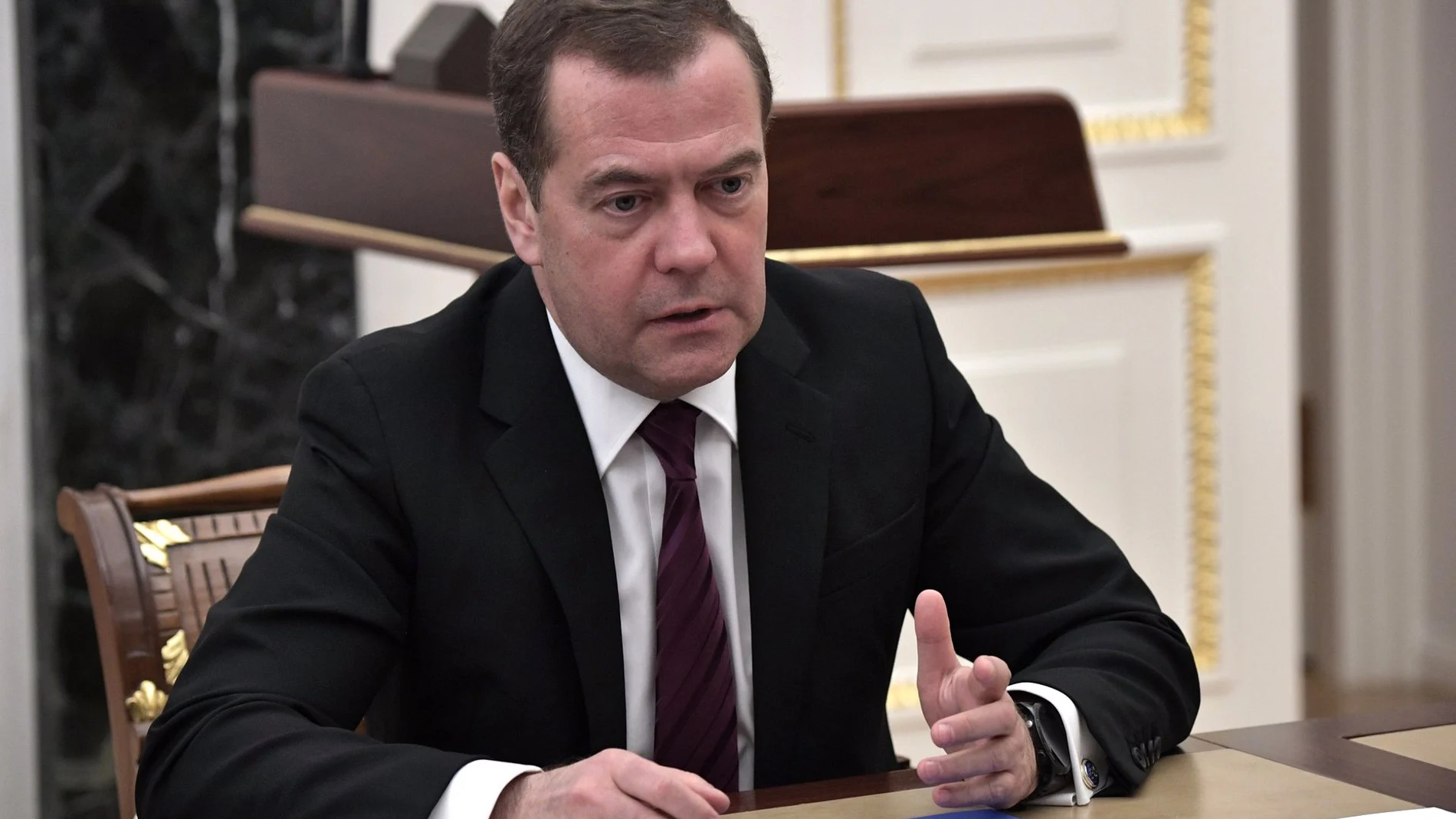 Medvedev dice que los ataques de Ucrania con misiles de EEUU pueden desatar la Tercera Guerra Mundial