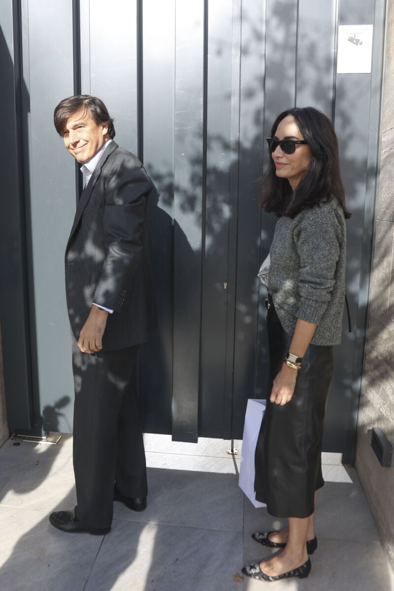 Manuel Falcó y Amparo Corsini llegan a casa de Tamara Falcó