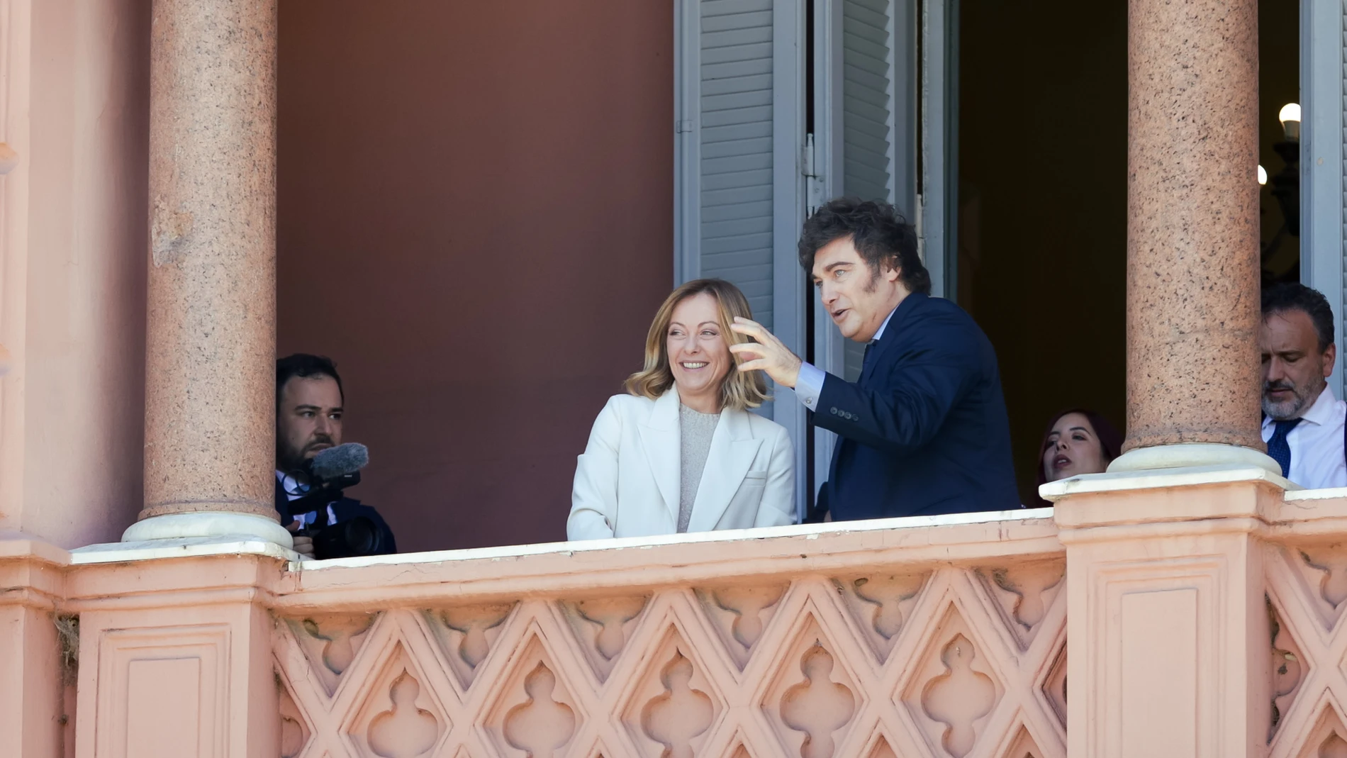 November 20, 2024, Buenos Aires, Buenos Aires, Argentina: The Prime Minister of Italy, Giorgia Meloni, carried out several agenda activities in the City, within the framework of her visit to the country. Prior to the visit, President Javier Milei, together with Foreign Minister Gerardo Werthein and Italian Ambassador Fabrizio Lucentini, made a floral tribute to General San Martín.Europa Press/Contacto/Esteban Osorio20/11/2024 ONLY FOR USE IN SPAIN