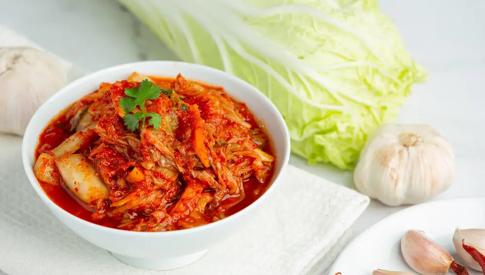 Estudios internacionales subrayan los beneficios del kimchi contra la obesidad y la pérdida de grasa