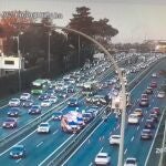 Un accidente con 7 vehículos implicados y tres heridos obliga a cortar el carril BUS-VAO de la A-6 en Madrid