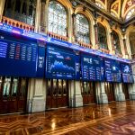 Economía/Bolsa.- El Ibex 35 mantiene la tendencia positiva a media sesión (+0,5%) y avanza sobre los 11.600 puntos