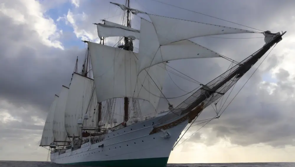 El buque escuela de la Armada Juan Sebastián de Elcano