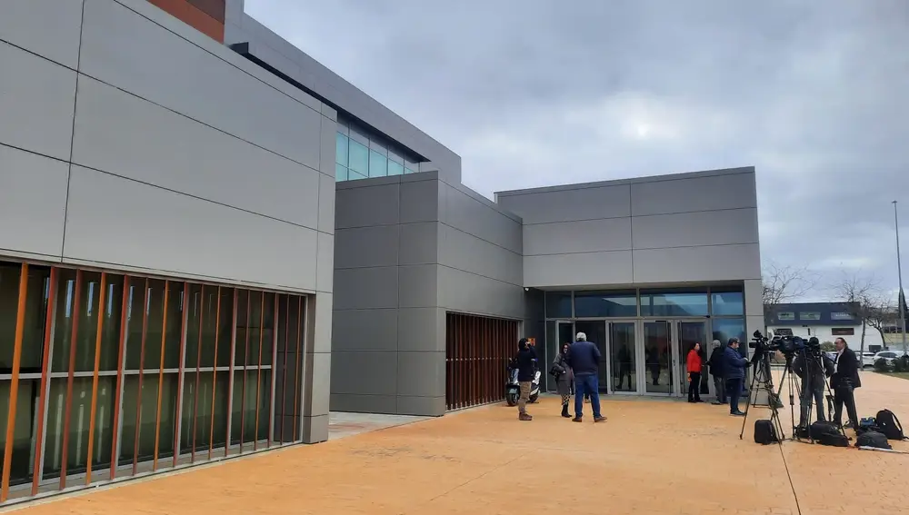 Expectación en los juzgados de Badajoz por el inicio de las declaraciones de testigos en el caso del hermano de Pedro Sánchez