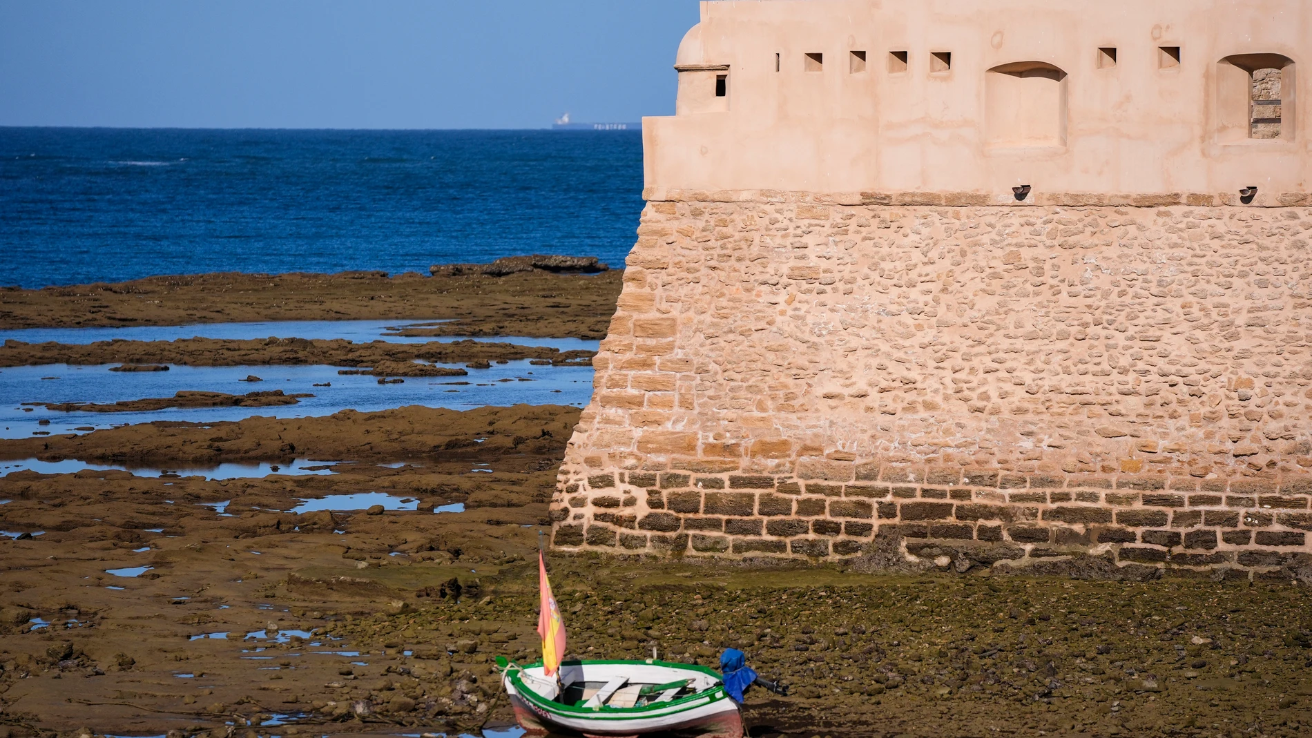 Vista de la playa de la Caleta de Cádiz