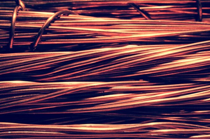 Adiós al cobre: este es el metal que podría reemplazarlo como conductor