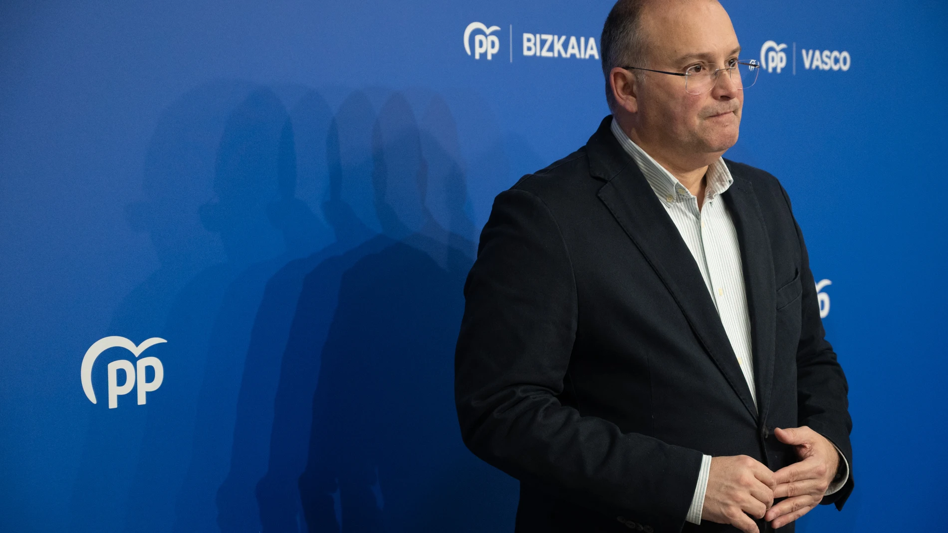 El portavoz del Grupo Popular en el Congreso de los Diputados, Miguel Tellado, ofrece una rueda de prensa, en la sede del PP de Bilbao, a 9 de enero de 2025, en Bilbao, Vizcaya, País Vasco (España). Durante la comparecencia han analizado la actualidad política y han hablado de los nuevos propósitos para este año, 2025. 09 ENERO 2025;PP;PP VASCO;PARTIDO POPULAR;DERECHA;POLÍTICA;ACTUALIDAD David de Haro / Europa Press 09/01/2025