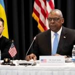 Austin pide mantener ayuda militar a Ucrania a través del grupo Ramstein: "Las alternativas son mucho peores"