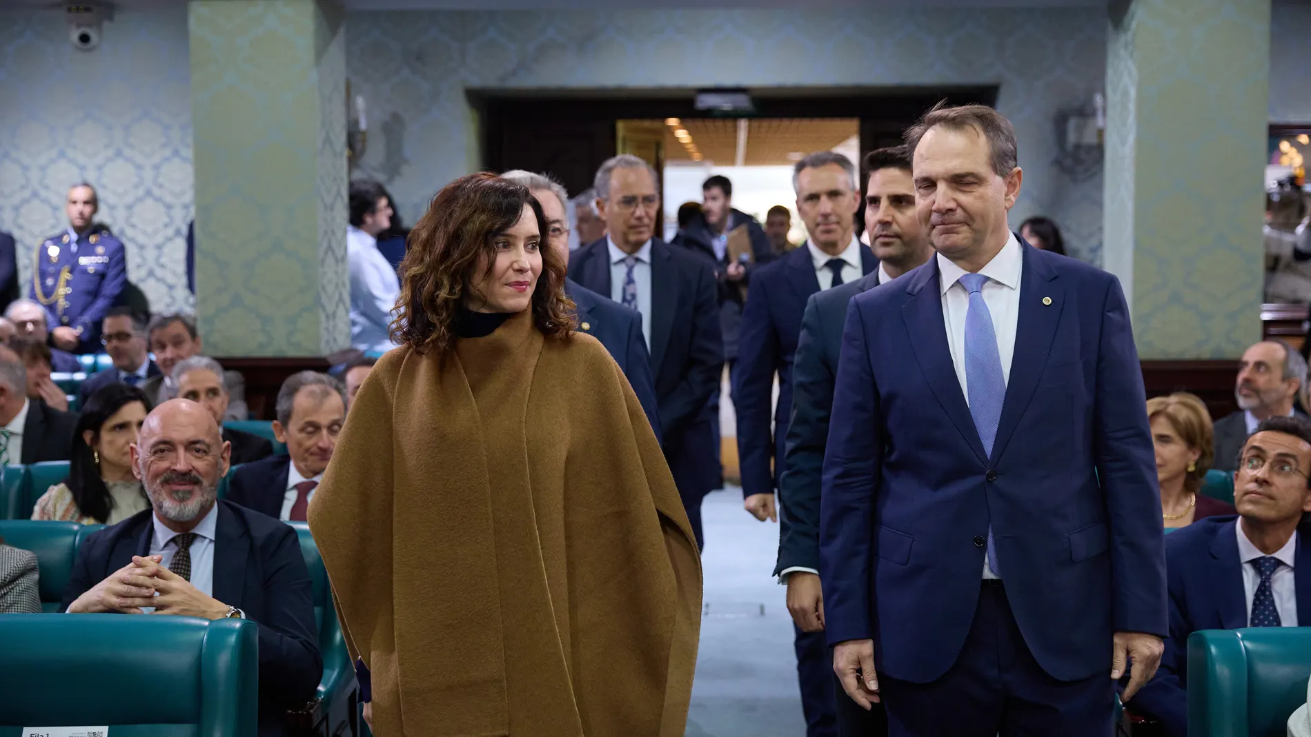 La presidenta de la Comunidad de Madrid, Isabel Díaz Ayuso, durante la toma de posesión del nuevo rector de la Universidad Politécnica de Madrid (UPM), Óscar García, en el Paraninfo de la UPM, a 9 de enero de 2025, en Madrid (España). La Universidad Politécnica de Madrid (UPM) celebra la toma de posesión de su nuevo rector, con una ceremonia presidida por la presidenta de la Comunidad de Madrid. En el mismo acto, toman posesión de sus cargos los miembros del nuevo equipo para los próximos sei...