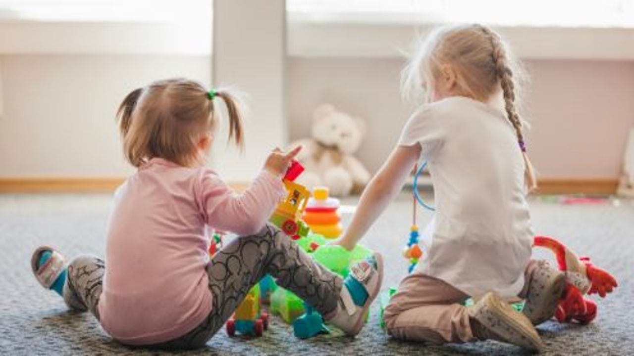 Prohibición total de acceso a la escuela infantil donde trabaja mientras le investigan: más datos sobre la presunta agresión sexual a una menor en Zaragoza