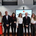 Madrid firma un convenio con el Colegio Oficial de Psicología para potenciar los programas de atención social 