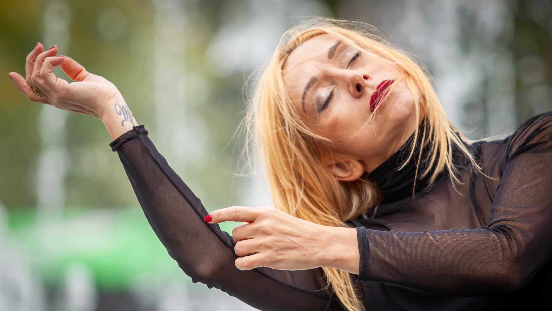 Lola Eiffel durante una de sus actuaciones por las calles de Valladolid