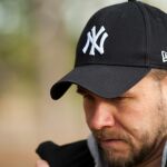 Qué significa usar gorra todos los días según la psicología