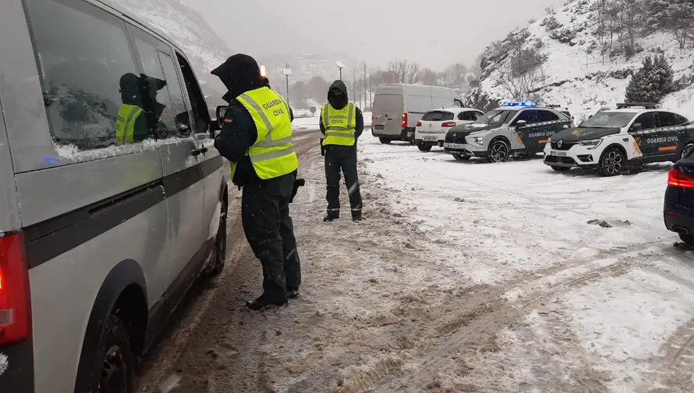 Un servicio de la Guardia Civil en Huesca
