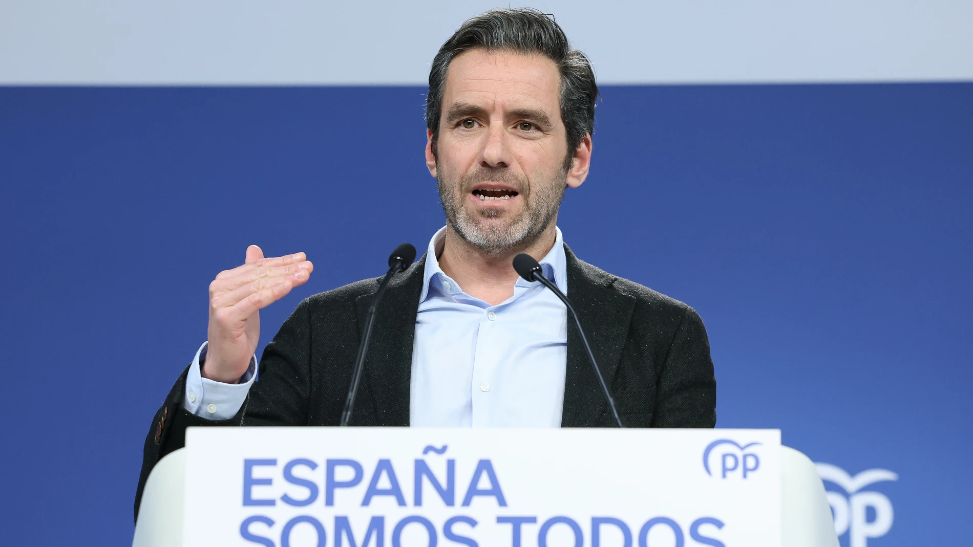 El portavoz del PP, Borja Sémper, durante una rueda de prensa posterior al Comité de Dirección del PP, en la sede del partido, a 13 de enero de 2025, en Madrid (España). Durante la comparecencia, Sémper, ha hablado sobre la posible moción de censura al presidente del Gobierno, ‘’pero no cuentan con los votos necesarios’’. Además, ha solicitado la dimisión del fiscal general del Estado, después de haber sido citado para declarar como imputado. 13 ENERO 2025;PP;MOCIÓN DE CENSURA;RUEDA DE PRENS...