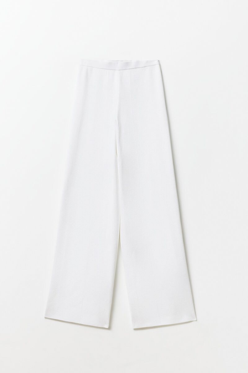 Pantalones anchos.