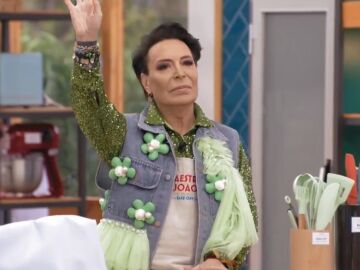 El maestro Joao cambia oficialmente a Benita en la segunda gala de "Bake Off"