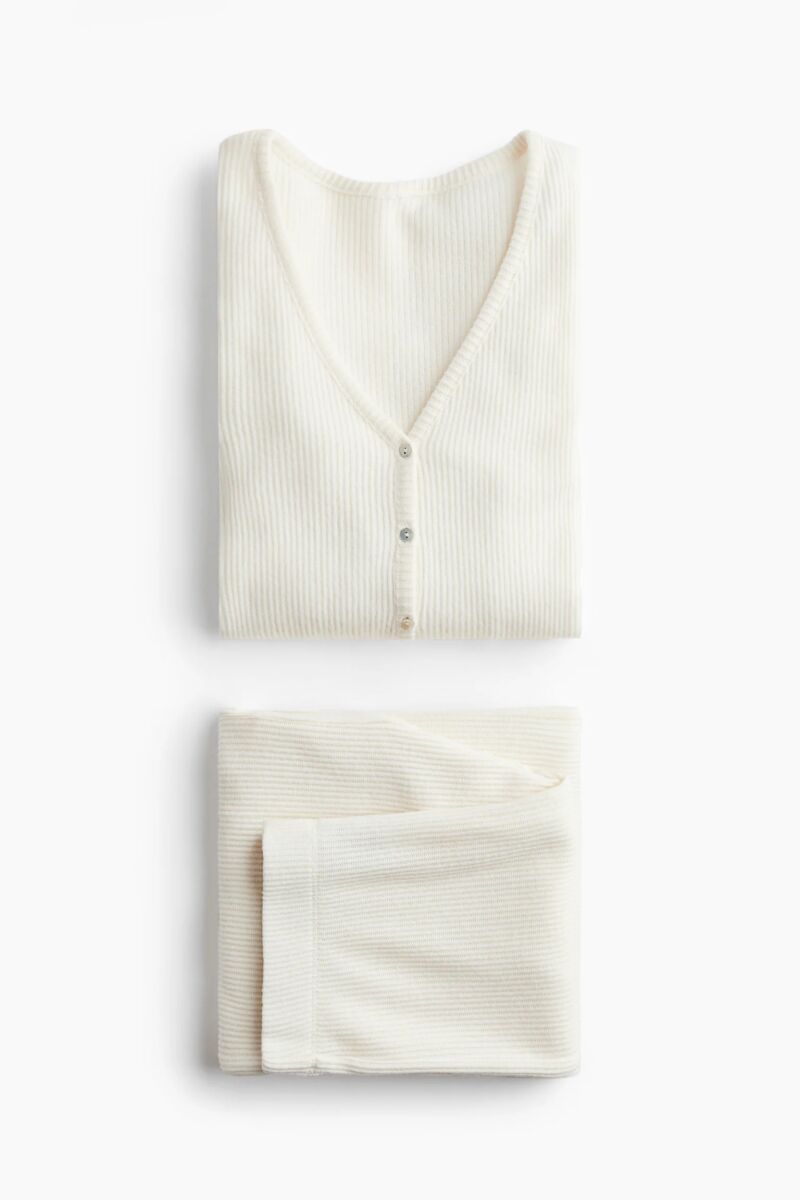 Pijama de punto.