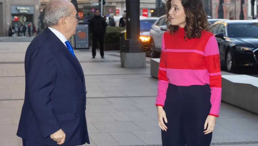 Feijóo protagoniza un desayuno informativo
