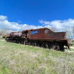 Locomotora "Mikado" que se encuentra abandonada en la localidad burgalesa de Villarcayo