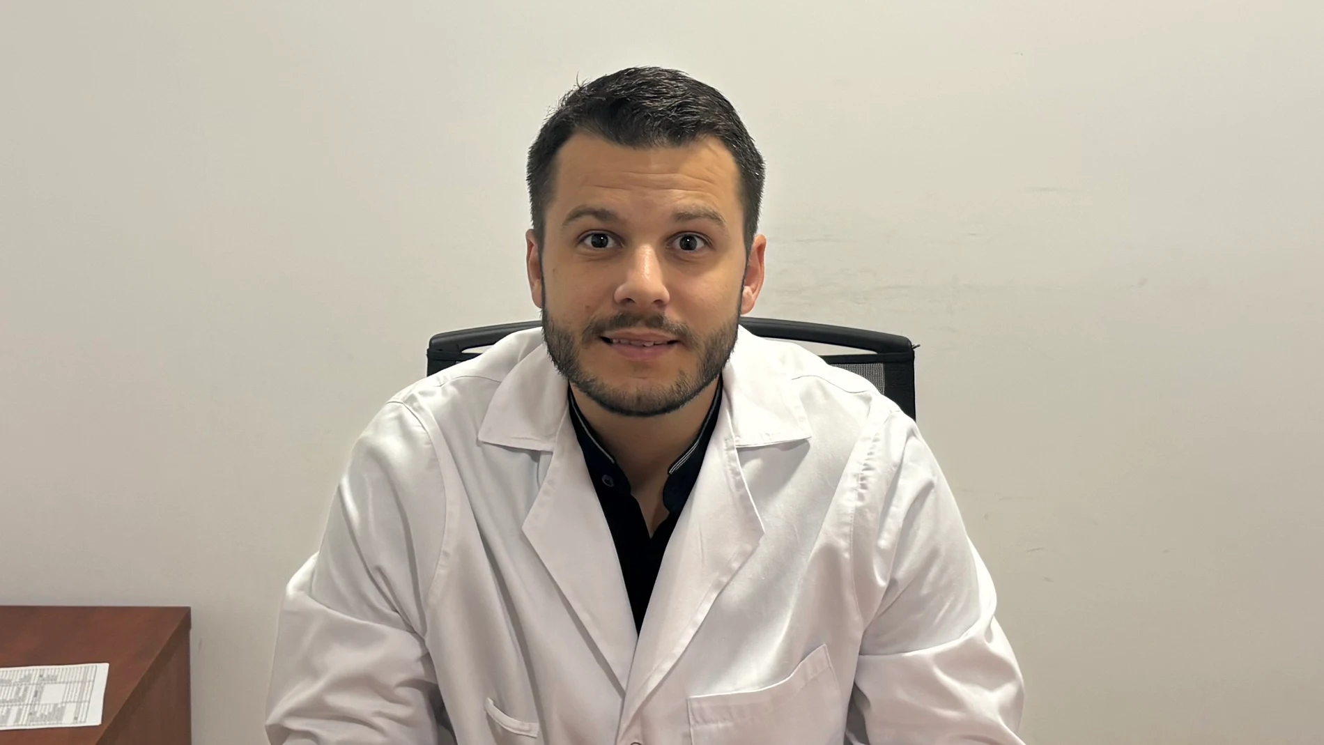 Dr. Néstor Báez