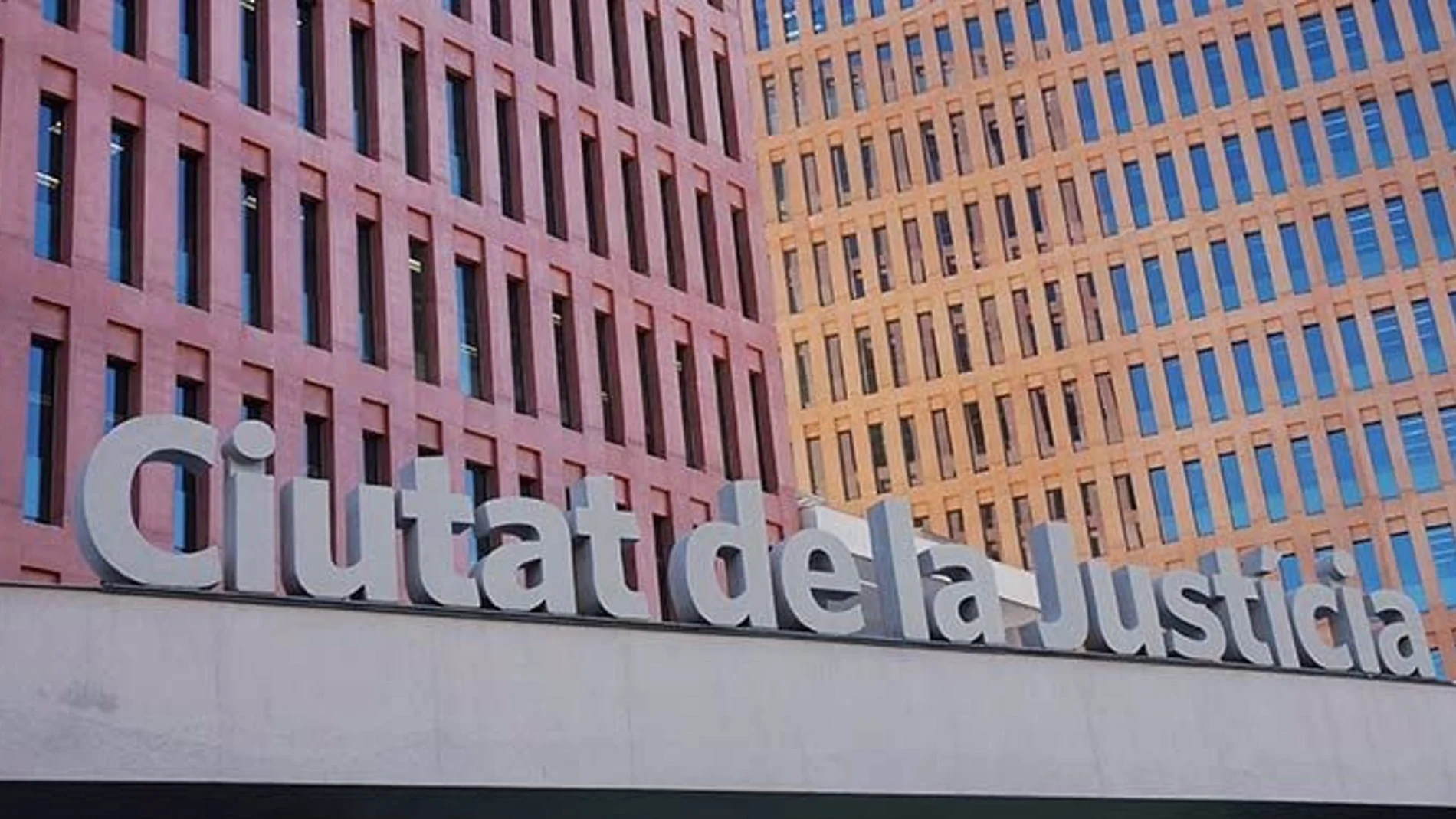 En la imagen, la Ciutat de la Justícia