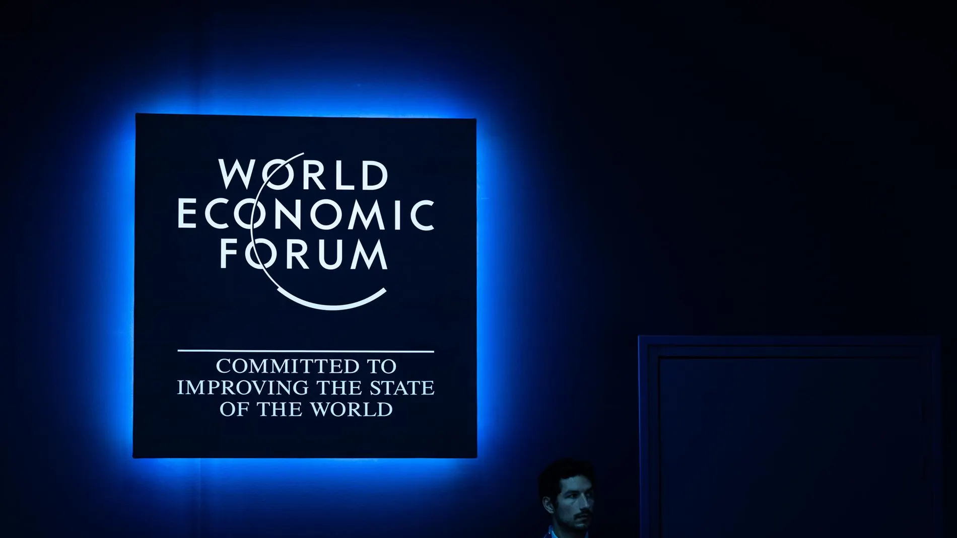 Organizaciones piden a los participantes del Foro Económico de Davos que "digan adiós al jet privado"