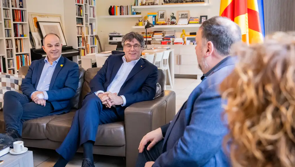 Comienza la reunión de Junqueras y Puigdemont en Waterloo para una relación "fluida"