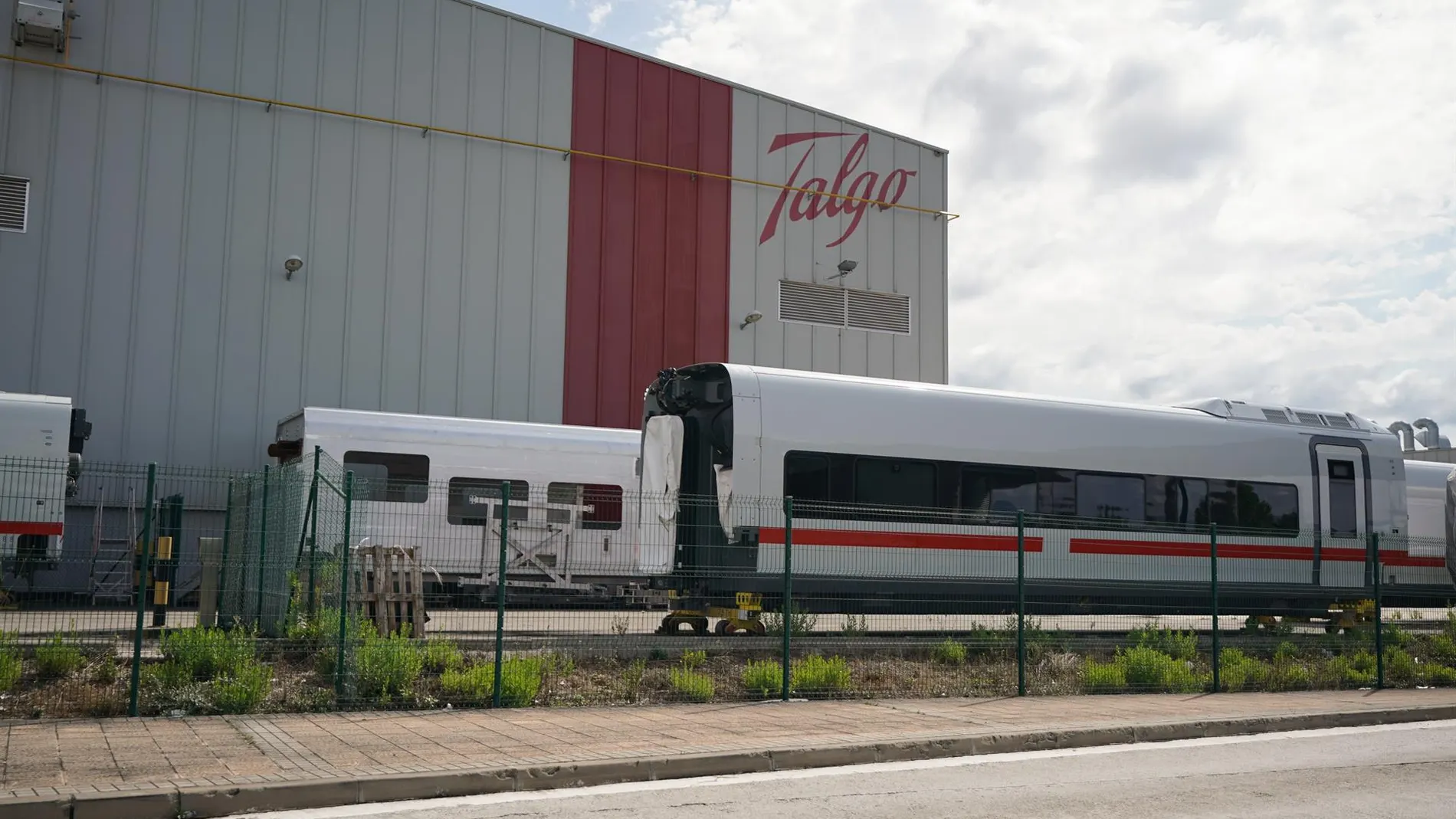 Economía/Bolsa.- Talgo se dispara más de un 6% en bolsa tras encargar la polaca Pesa una OPA por el 100% de su capital