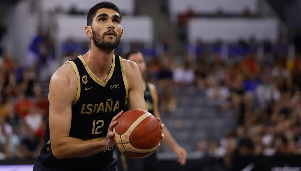 Baloncesto/NBA.- Santi Aldama frena a Wembanyama y firma su récord anotador en la NBA