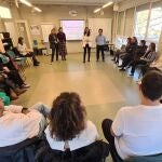 La concejal de Familia e Igualdad de Oportunidades, Miryam Rodríguez, en la primera charla impartida en el Centro de Educación Especial Los Tilos