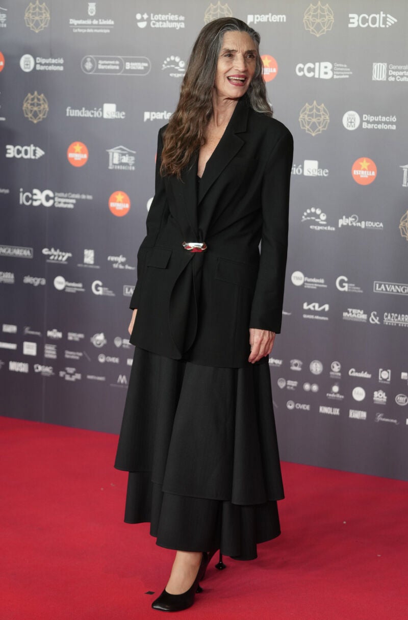 El look de Ángela Molina.
