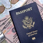 El Índice de la empresa Henley evalúa los pasaportes más poderosos del mundo y EEUU está en novena posición, por detrás de España y en una clasificación liderada por Singapur y Japón