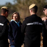 La delegada del Gobierno en la Comunitat Valenciana, Pilar Bernabé, visita en Chiva donde continúa búsqueda de los tres desaparecidos tras la dana