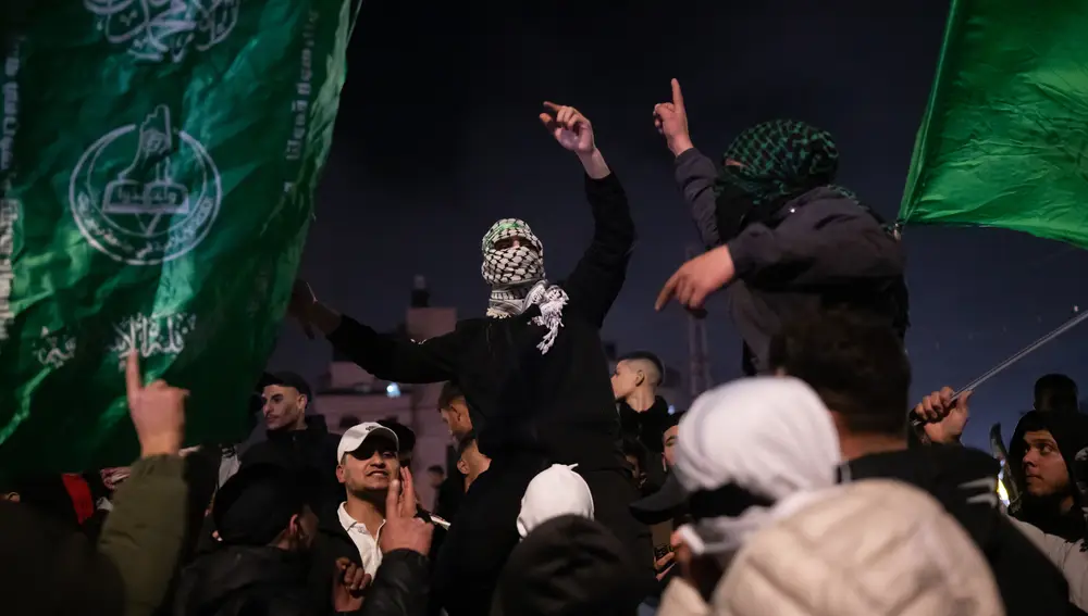 La alegría de quienes regresan: Cisjordania acoge en masa a palestinos liberados por Israel