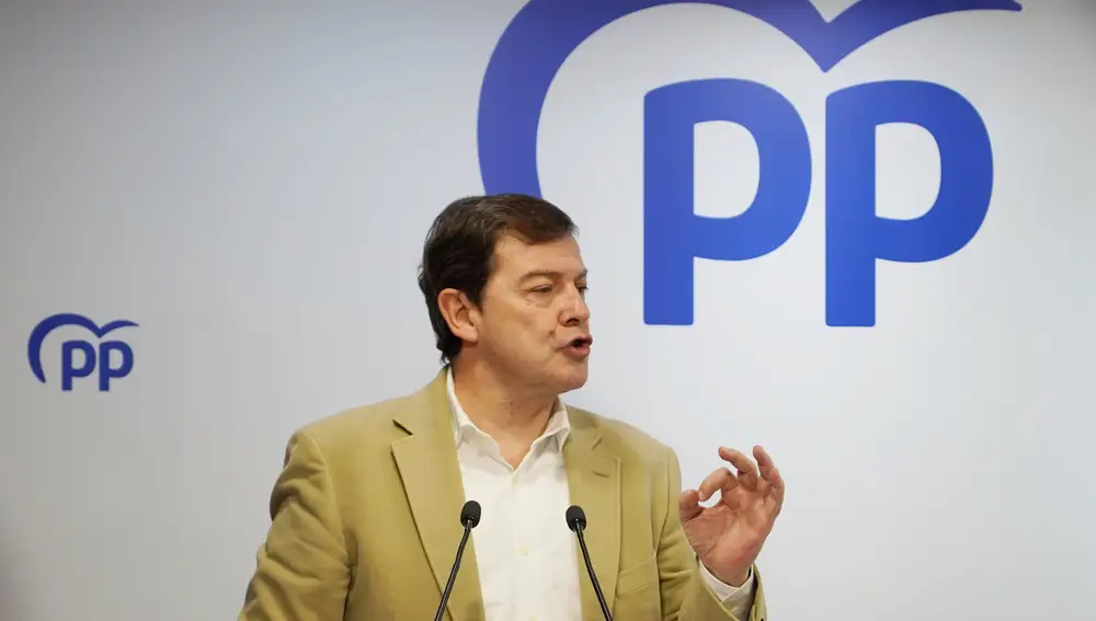 Mañueco se dirige a los suyos durante la clausura de la Junta Directiva Autonómica del PPCyL