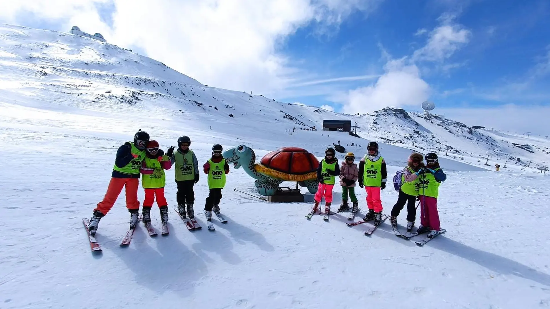 La temporada de esquí de Sierra Nevada ofrece actividades para todas las edades