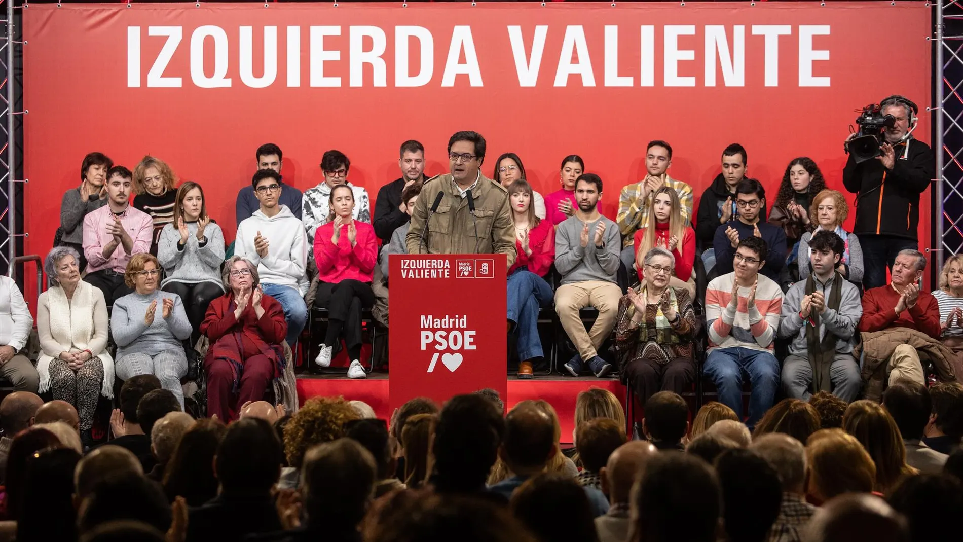 MADRID.-Sánchez, Zapatero, Bolaños e Illa impulsarán a Óscar López en el Congreso donde se presentará como antítesis de Ayuso