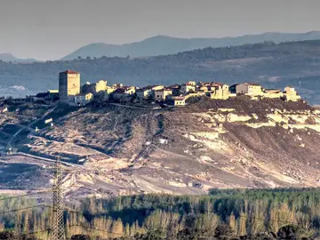 Vista panorámica de Haza (Burgos) Vista panorámica de Haza (Burgos)